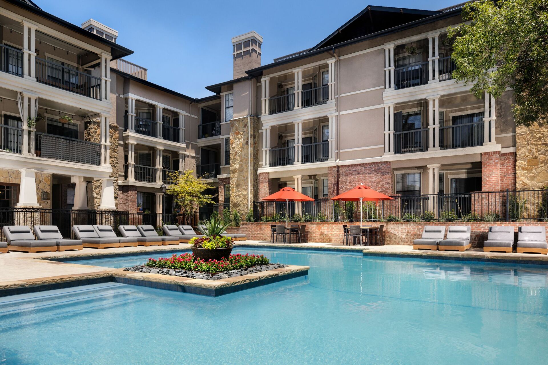 Eastbridge apartment photo