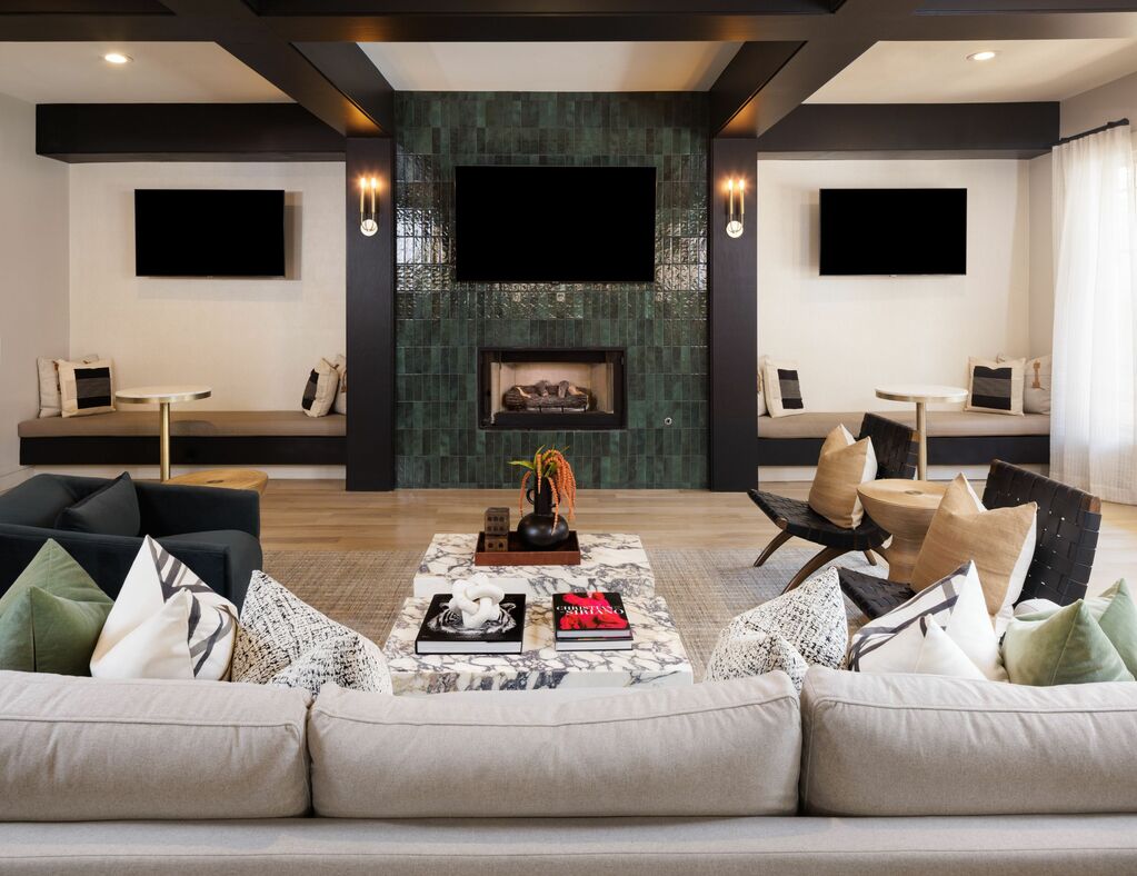 Apartments in Knox Henderson Eastbridge Apartments